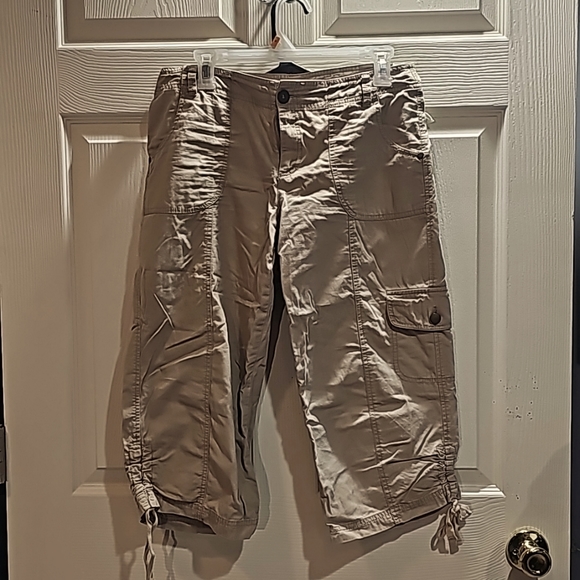 Women's khaki drawstring capris - Picture 1 of 5